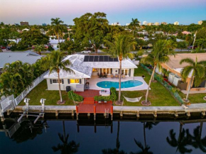 5 Bedroom Private Waterfront Villa with Pool and Dock